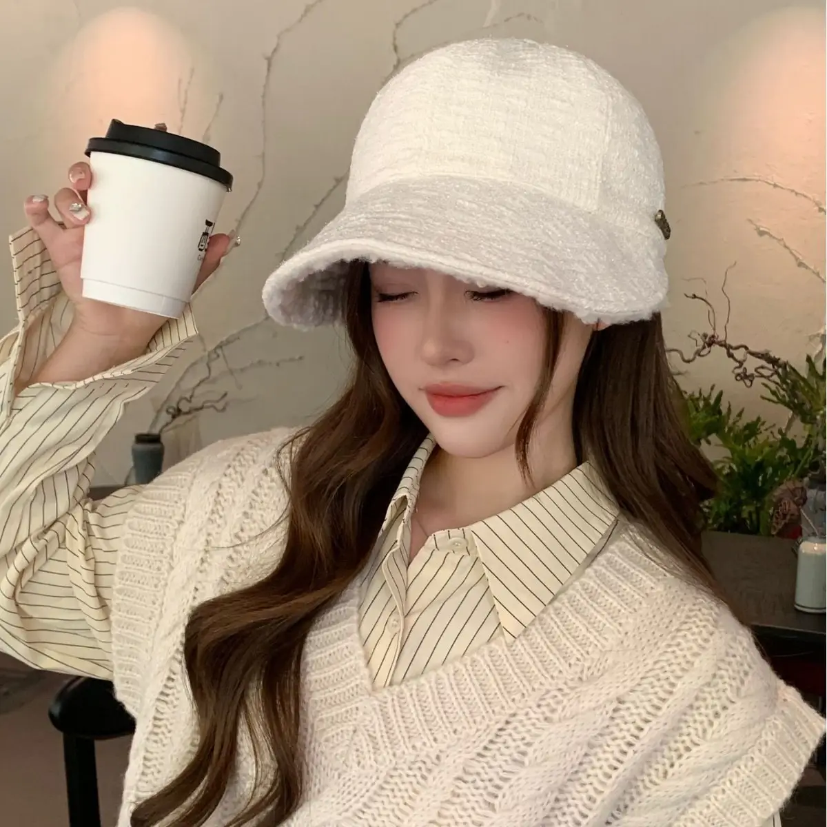 Women Wool Duckbill Cap with Large Brim Cream