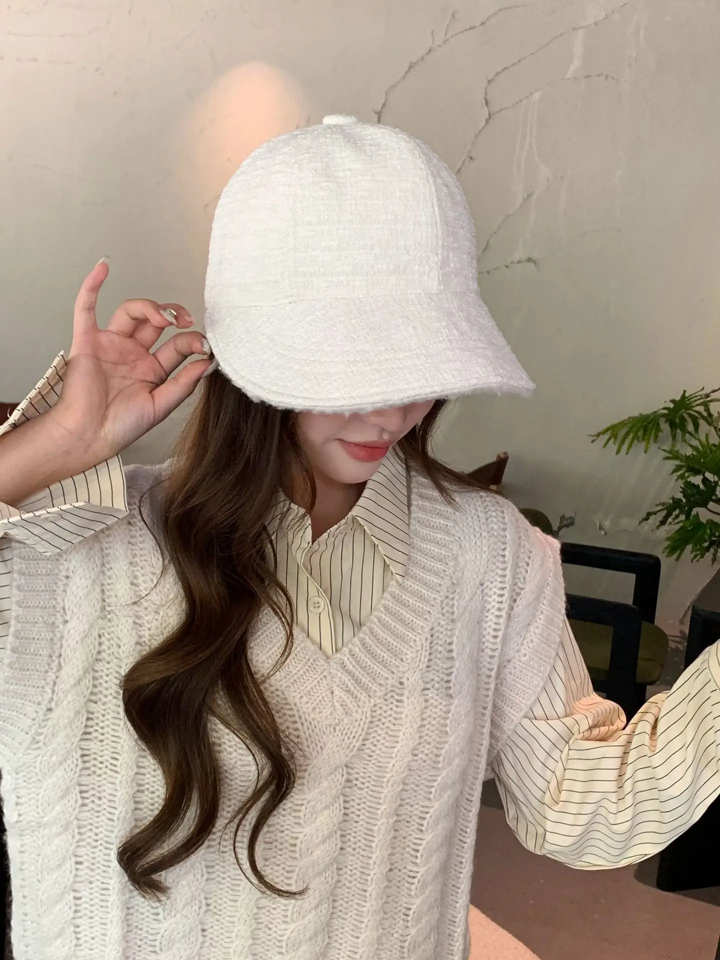 Women Wool Duckbill Cap with Large Brim Cream — feature 1