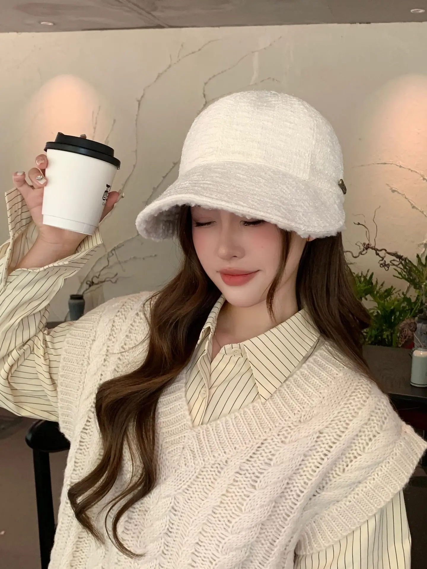 Women Wool Duckbill Cap with Large Brim Cream — feature 11
