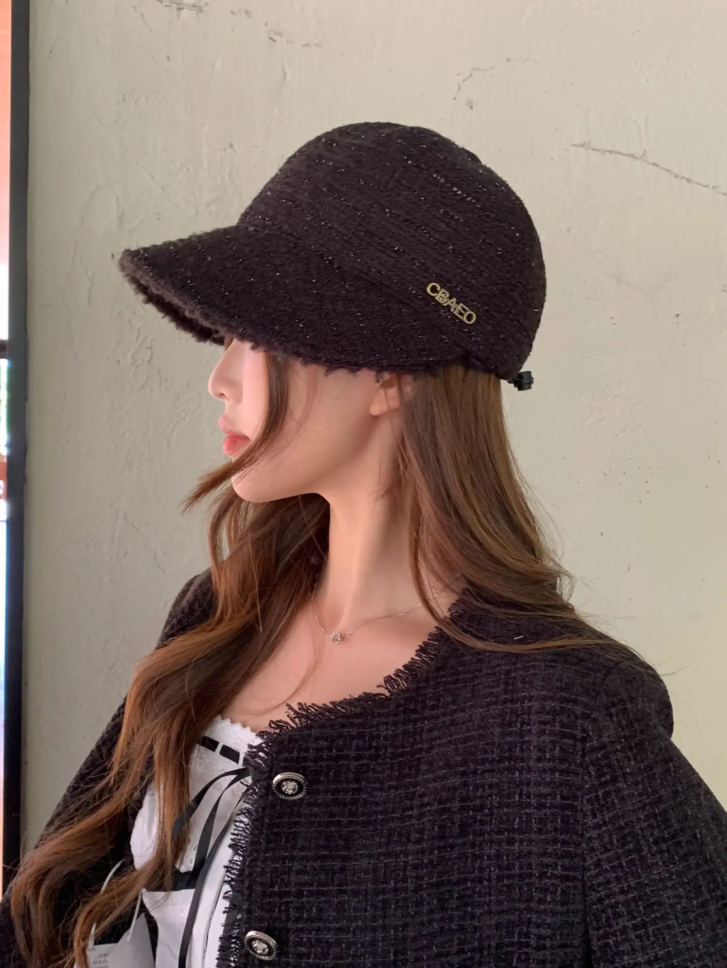 Women Wool Duckbill Cap with Large Brim Cream — feature 4