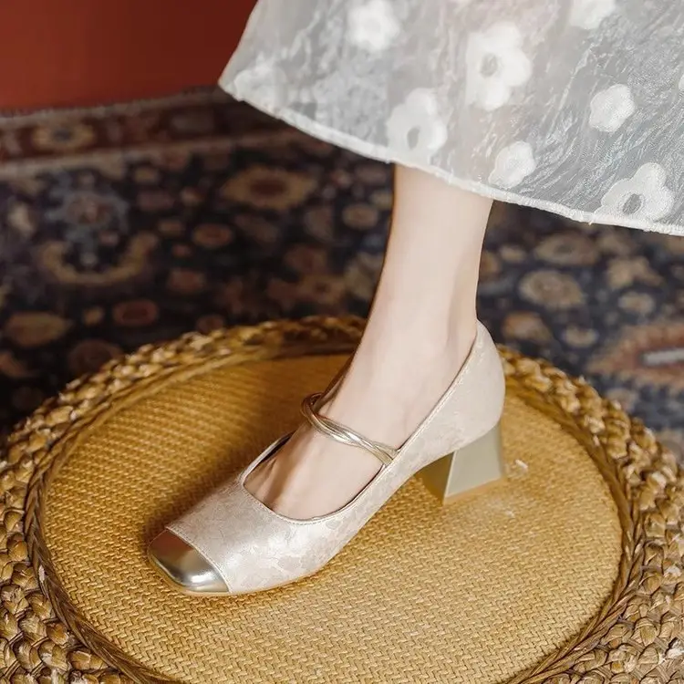 New Chinese Style High Heels Women 2025 Square Toe One-Line Thick Heel - Image 6