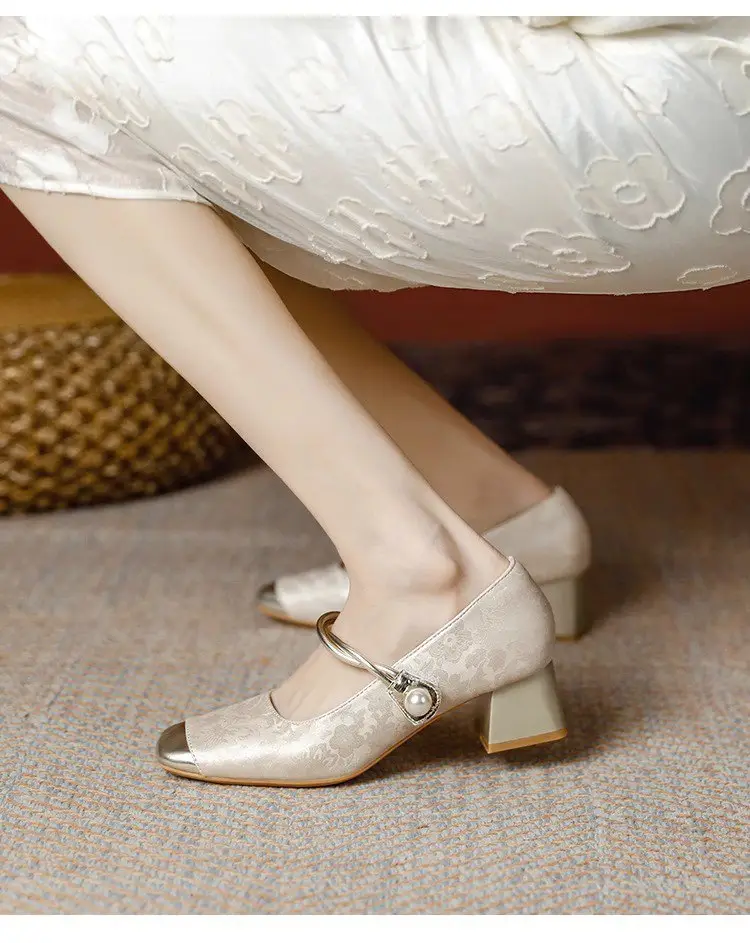 New Chinese Style High Heels Women 2025 Square Toe One-Line Thick Heel — feature 1