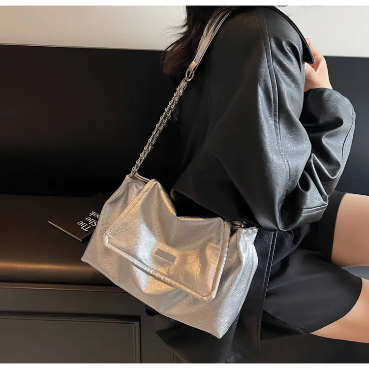 White Chain Crossbody Bag for Women 2025 — feature 14