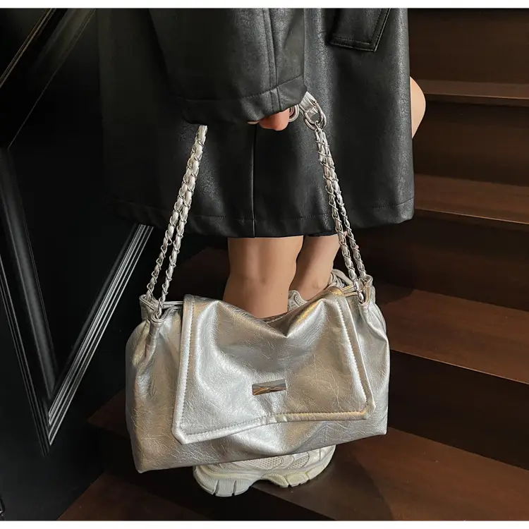 White Chain Crossbody Bag for Women 2025 — feature 15