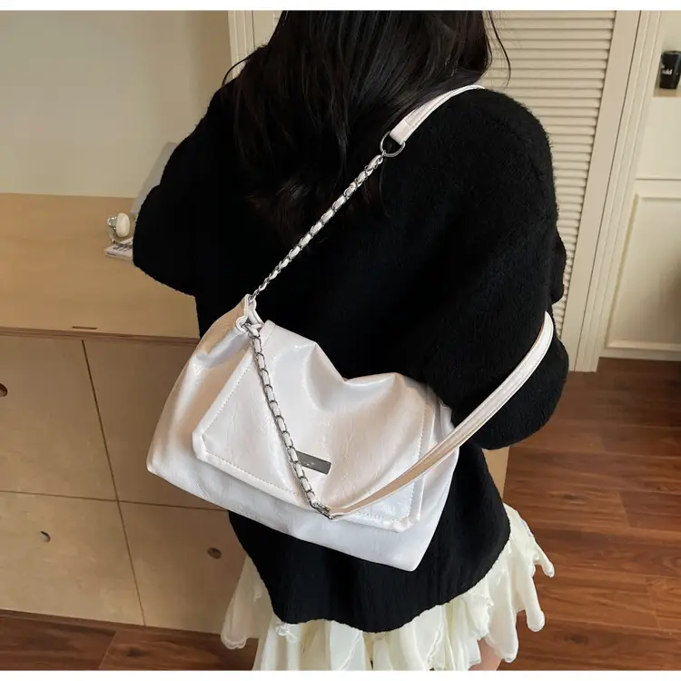 White Chain Crossbody Bag for Women 2025 — feature 23