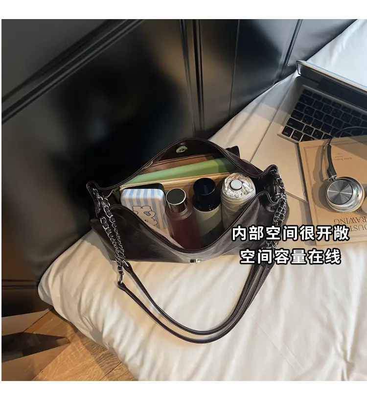 White Chain Crossbody Bag for Women 2025 — feature 7
