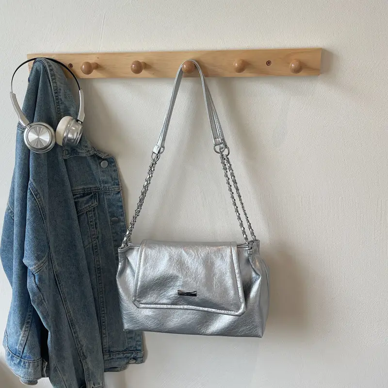 White Chain Crossbody Bag for Women 2025 - Image 4