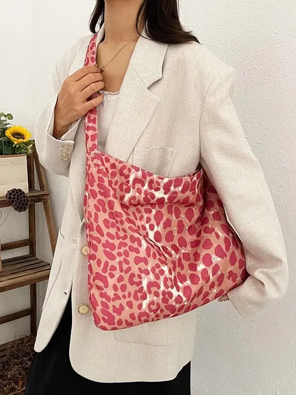Leopard Print Large Capacity Women's Tote Bag - Image 7