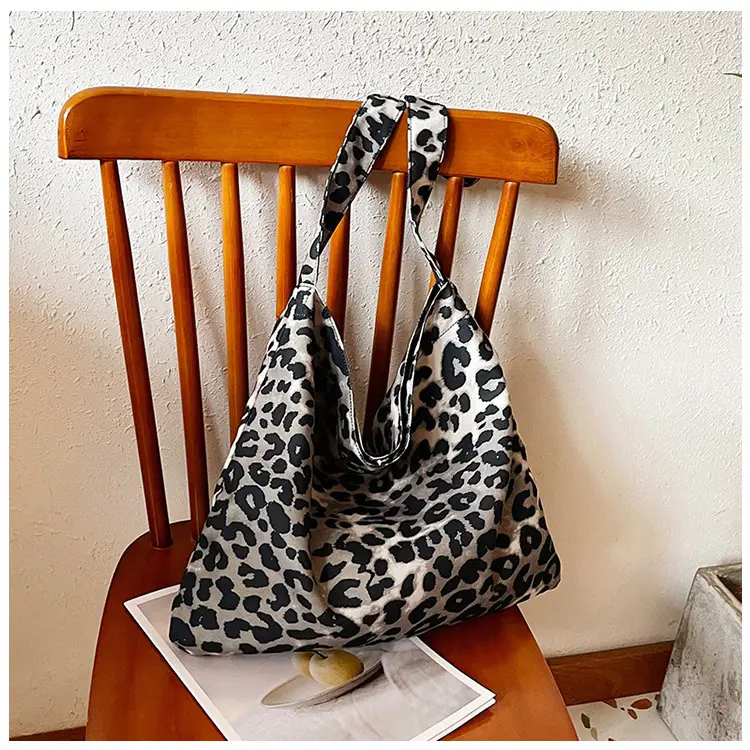 Leopard Print Large Capacity Women's Tote Bag — feature 12