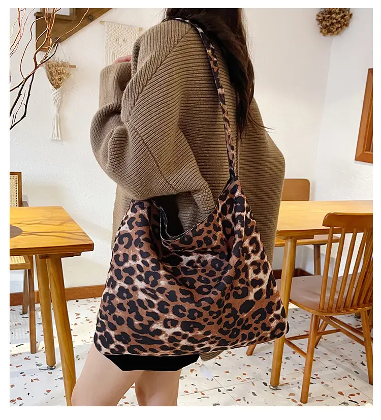 Leopard Print Large Capacity Women's Tote Bag — feature 8
