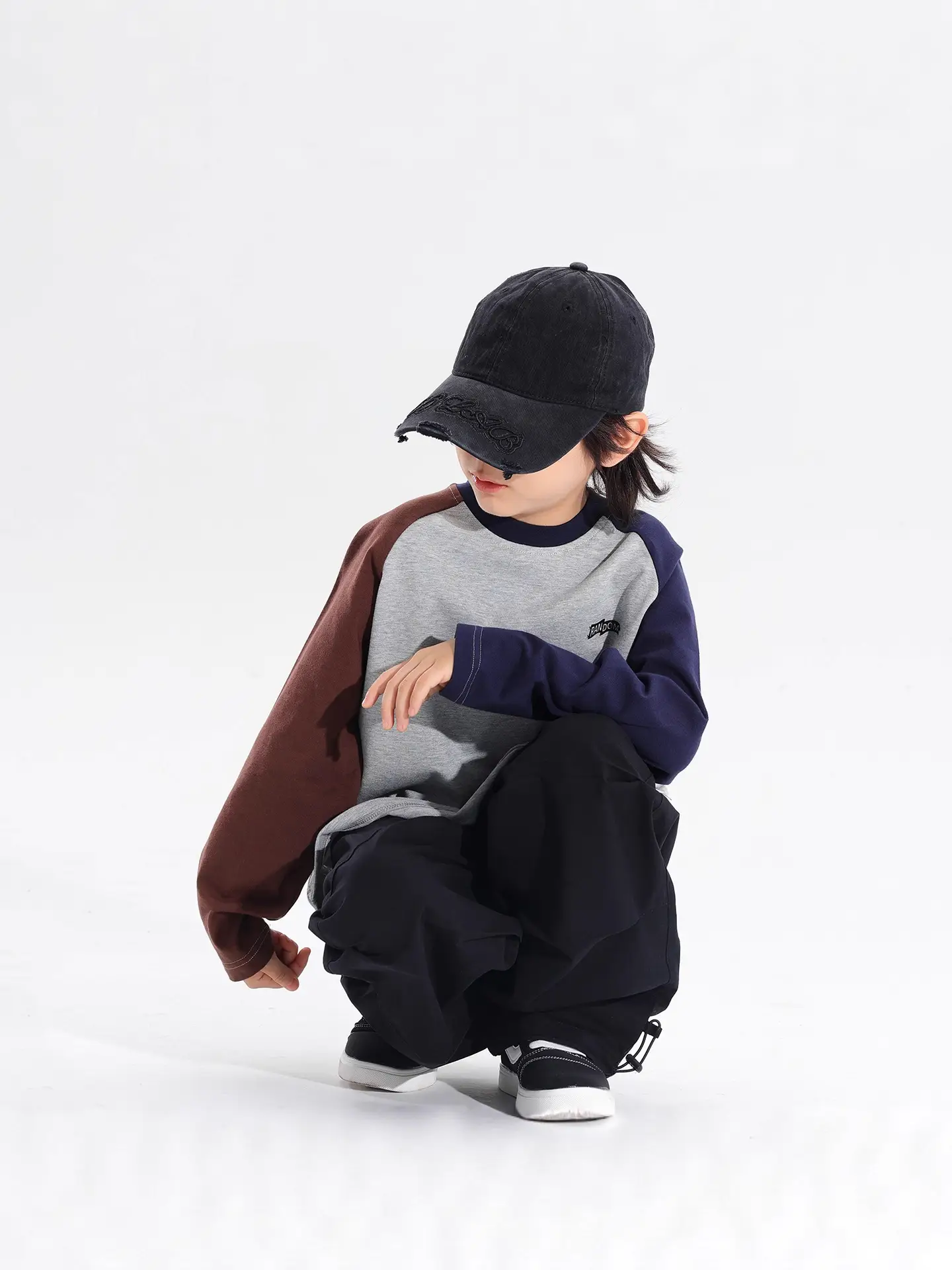 Boys Raglan Sleeve T-Shirt 2025 Gray Black - Image 5