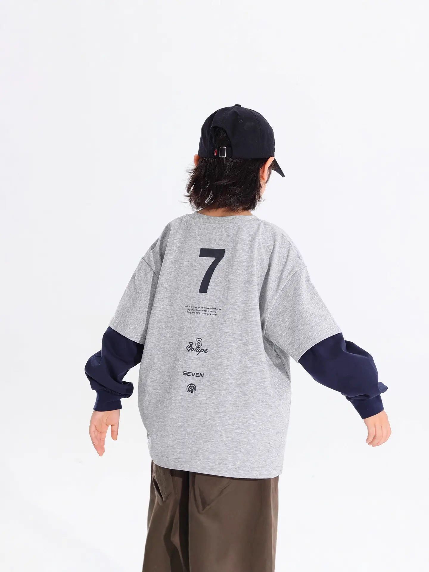Kids Korean Style 2-Piece T-Shirt Set Grey Brown - Image 4