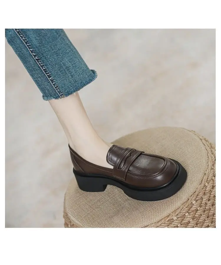 Women's Black Leather Slip-On Loafers Thick Soled Autumn — feature 13