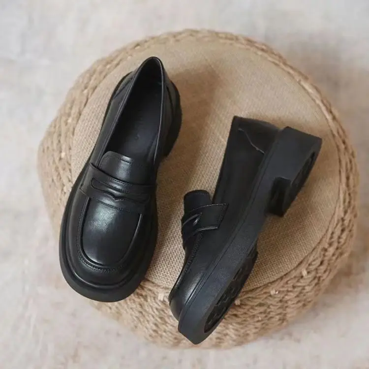 Women's Black Leather Slip-On Loafers Thick Soled Autumn — feature 15