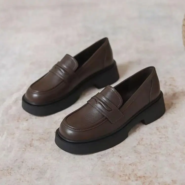 Women's Black Leather Slip-On Loafers Thick Soled Autumn — feature 16