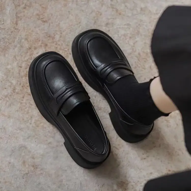 Women's Black Leather Slip-On Loafers Thick Soled Autumn — feature 20
