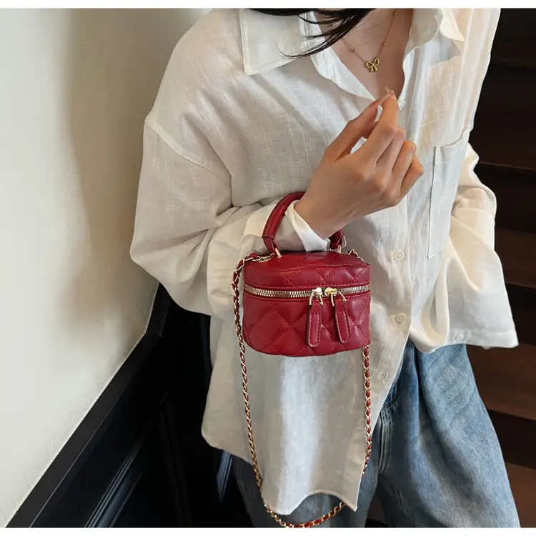 Women Quilted Chain Crossbody Bag Beige Gold Strap — feature 18