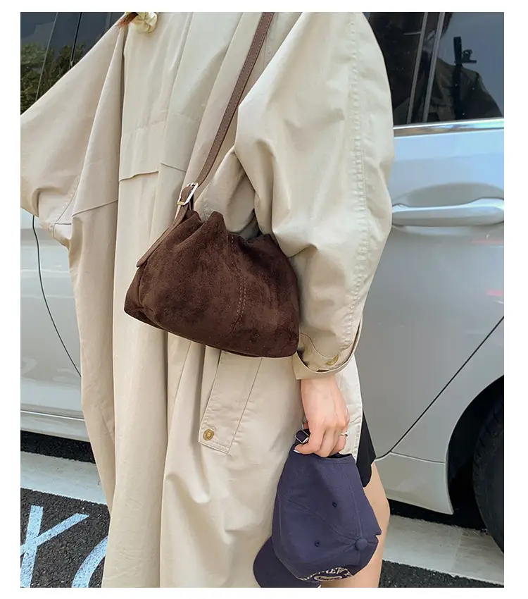 Suede Pleated Crossbody Bag Lucky Color Cloud Bag — feature 19