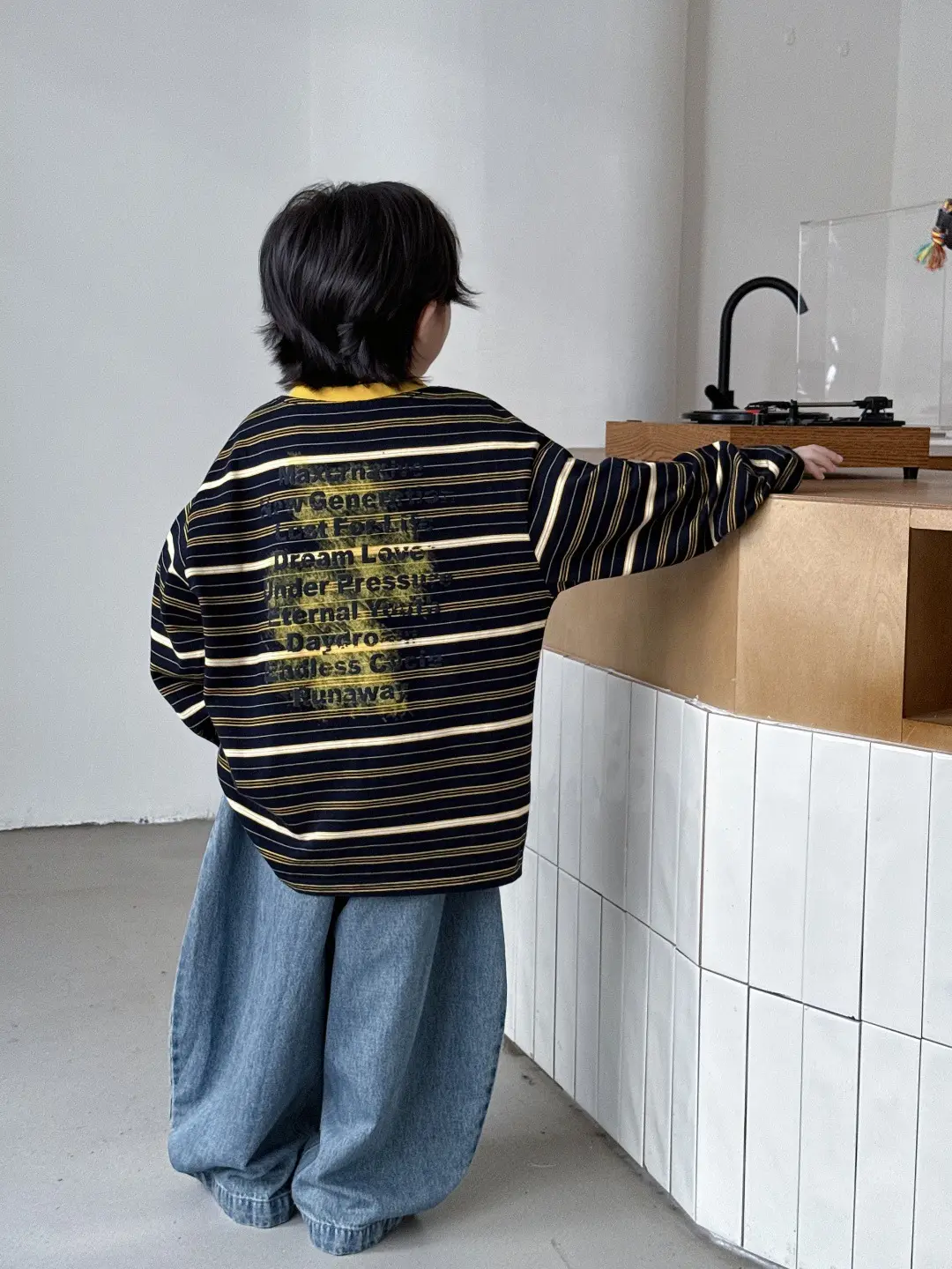 2025 Boys Striped T-Shirt Round Neck Korean Fashion Cool Top — feature 1