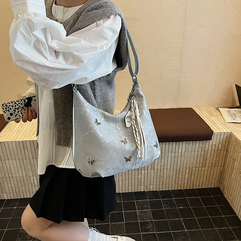 Women's Large Capacity Crossbody Bag with Tassel - Image 8