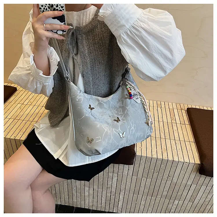 Women's Large Capacity Crossbody Bag with Tassel — feature 14