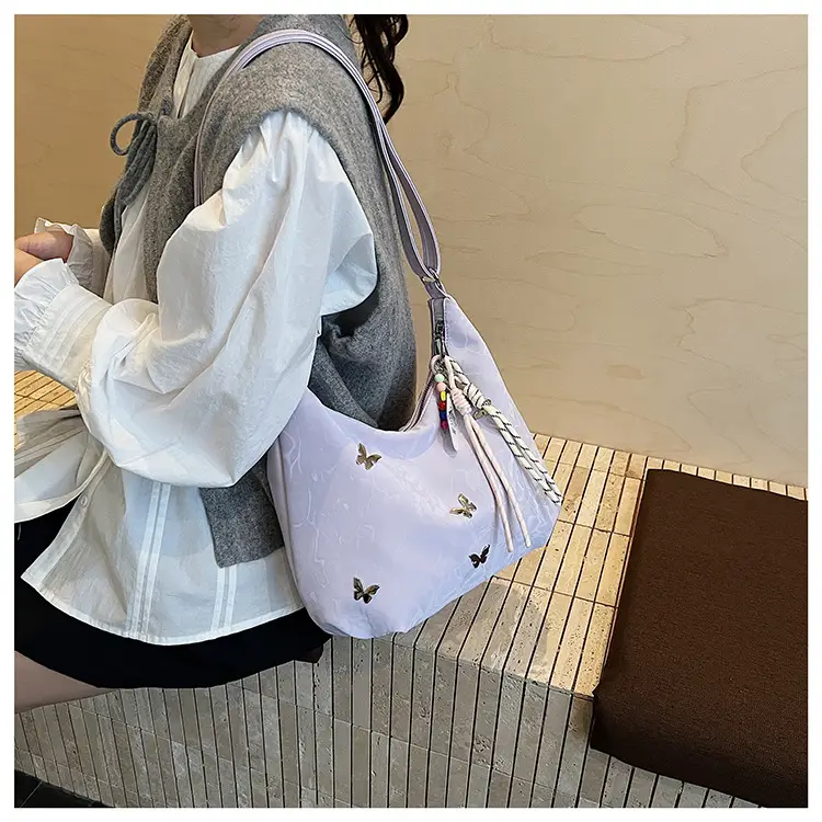 Women's Large Capacity Crossbody Bag with Tassel — feature 15
