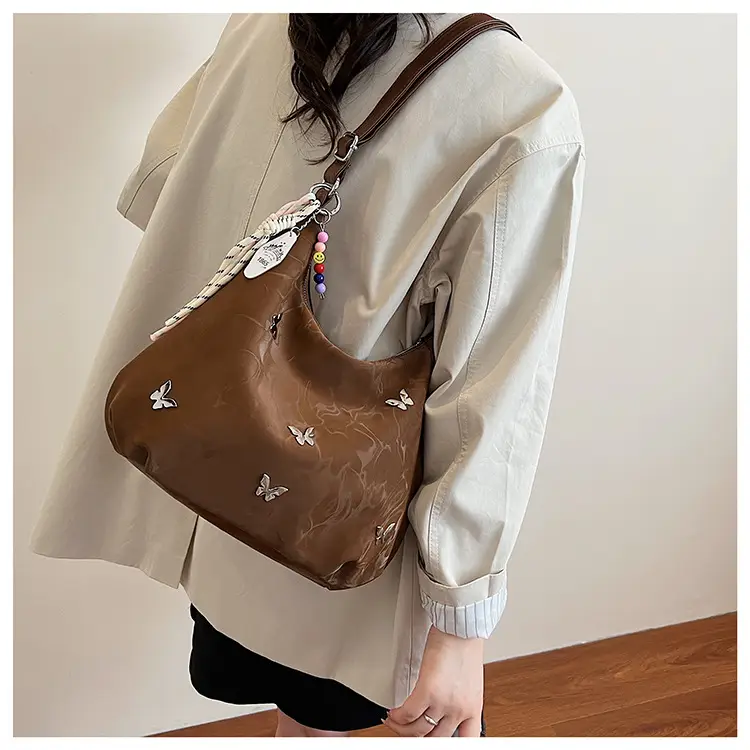 Women's Large Capacity Crossbody Bag with Tassel — feature 21
