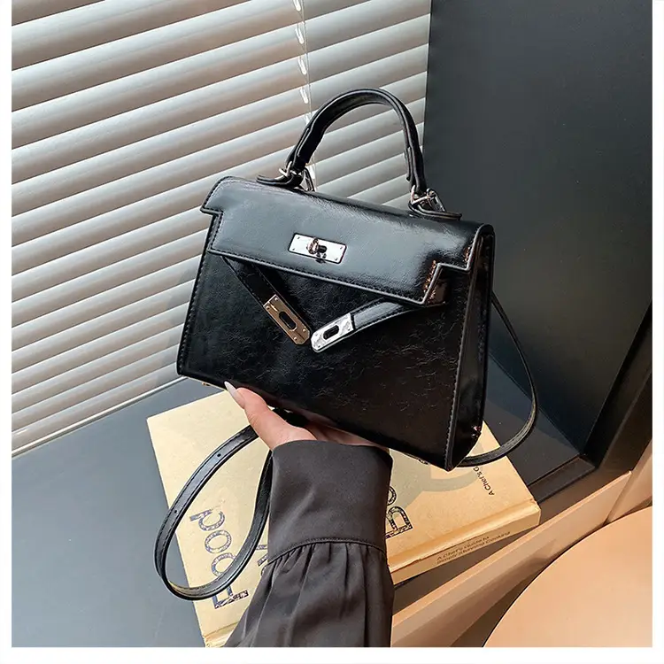 Red Square Handbag for Women 2025 New Versatile Shoulder Crossbody Kelly Bag — feature 29