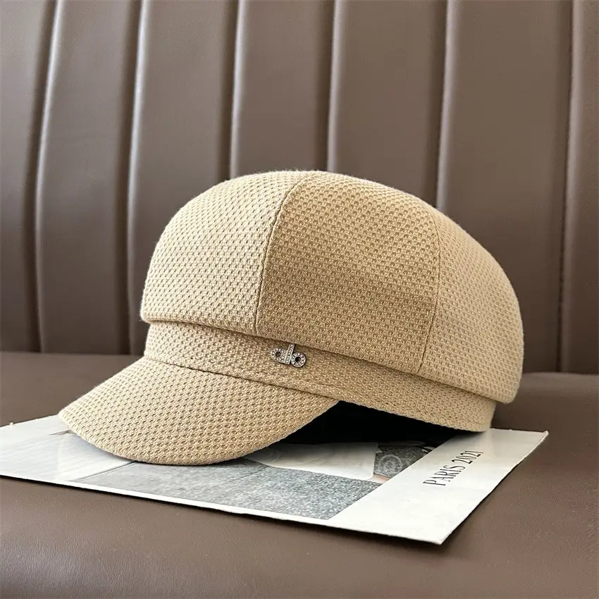 Women's Black Duckbill Hat Autumn Winter Large Circumference - Image 7