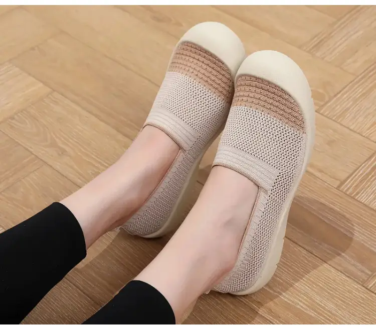 Shoes for Women in Summer New Style Versatile Casual Fly-Woven Mesh Breathable Thick-Soled Soft-Soled Non-Tiring Foot-Slip Mom Shoes — feature 25