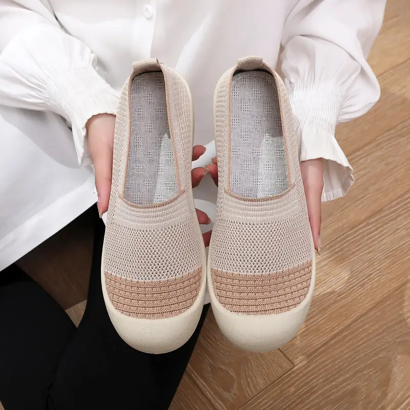 Shoes for Women in Summer New Style Versatile Casual Fly-Woven Mesh Breathable Thick-Soled Soft-Soled Non-Tiring Foot-Slip Mom Shoes - Image 2