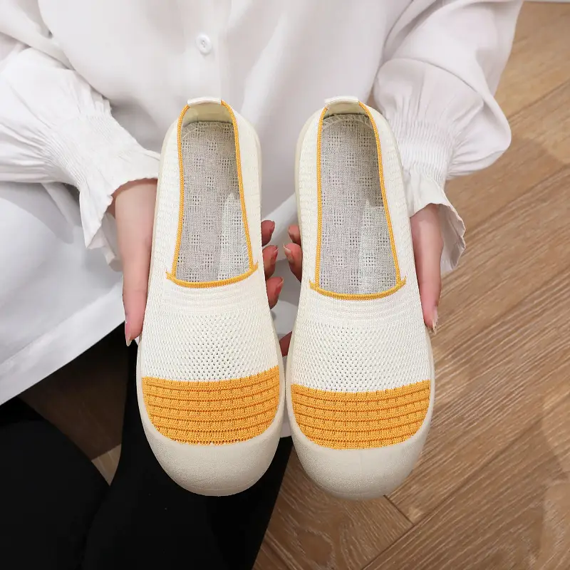 Shoes for Women in Summer New Style Versatile Casual Fly-Woven Mesh Breathable Thick-Soled Soft-Soled Non-Tiring Foot-Slip Mom Shoes - Image 3