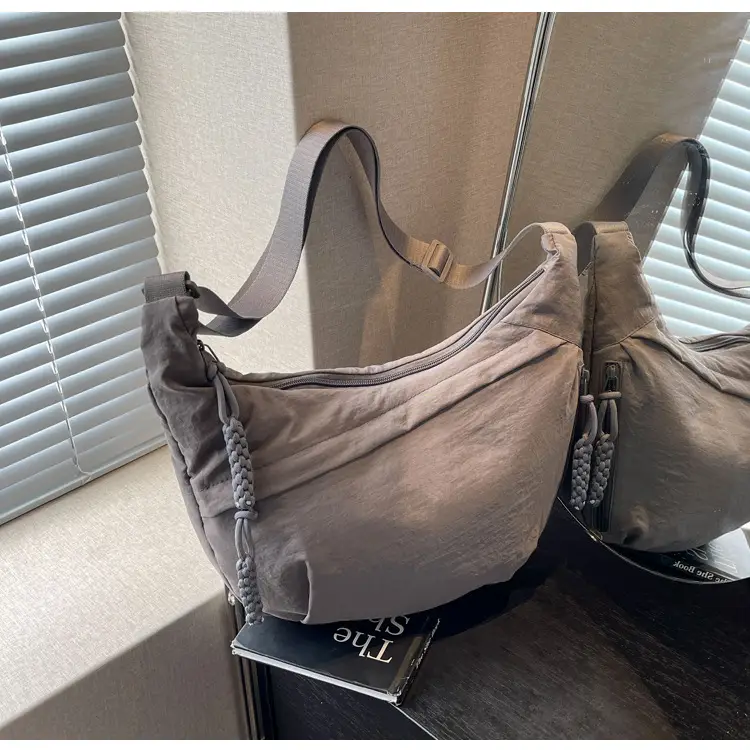 Women Crossbody Bag Large Capacity Beige Leather — feature 27