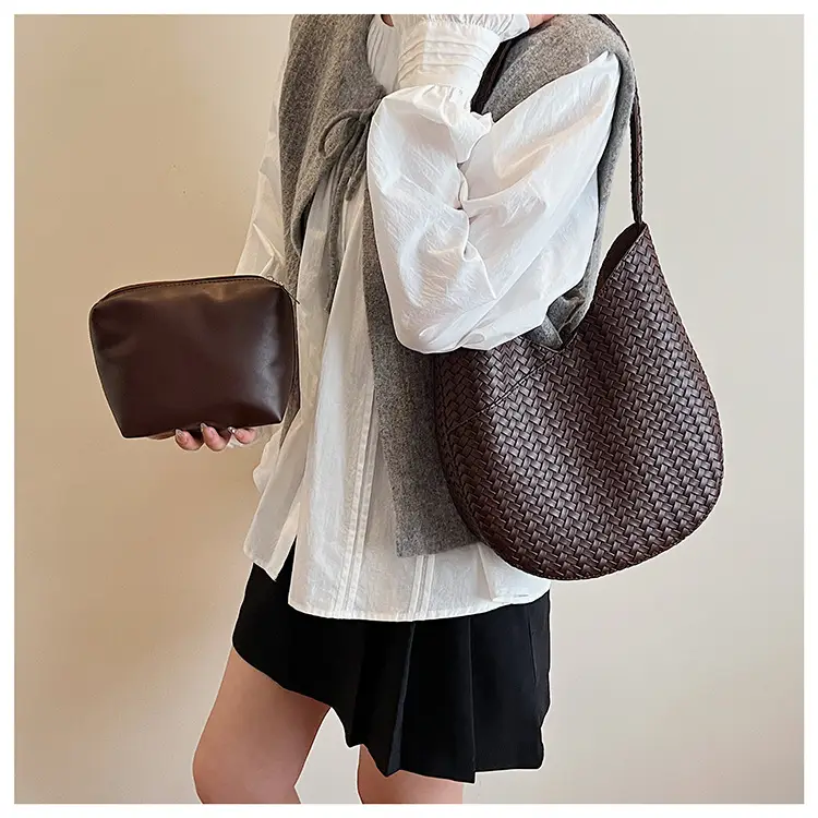Brown Woven Women's Shoulder Bag 2025 New Commuter Tote — feature 18