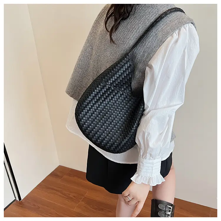 Brown Woven Women's Shoulder Bag 2025 New Commuter Tote — feature 20
