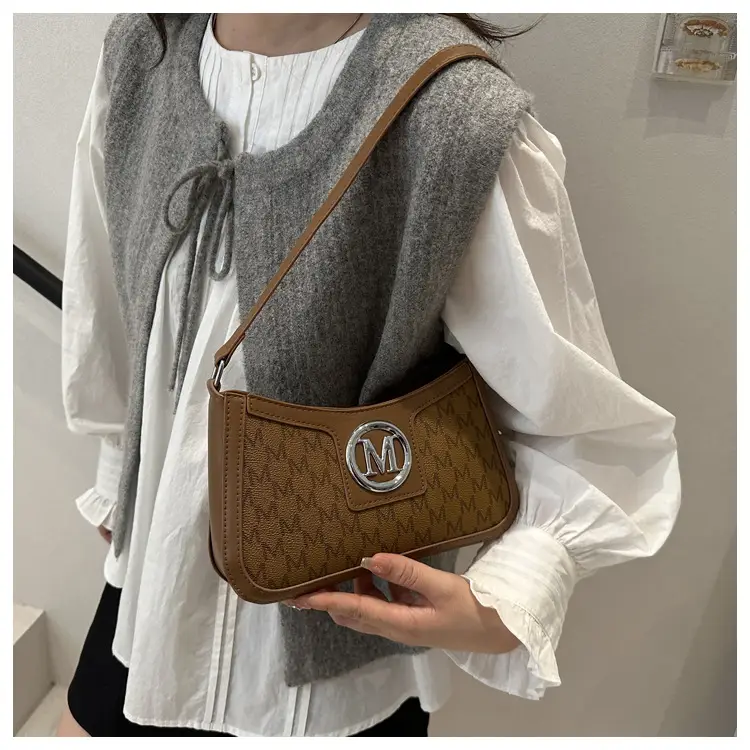 French Retro Crossbody Bag Women 2025 Summer Letter Print — feature 9