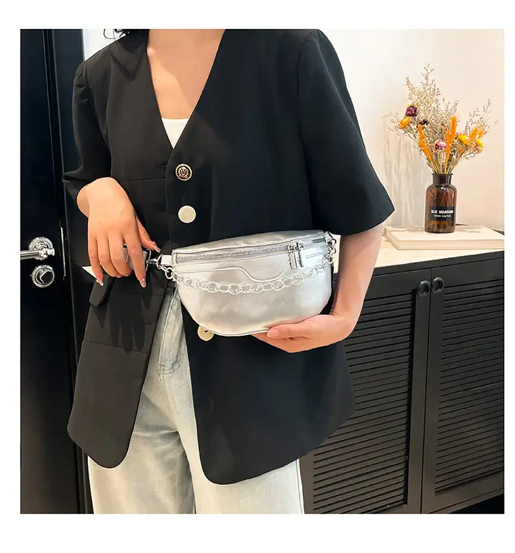 Black Chain Crossbody Bag for Women 2025 — feature 42