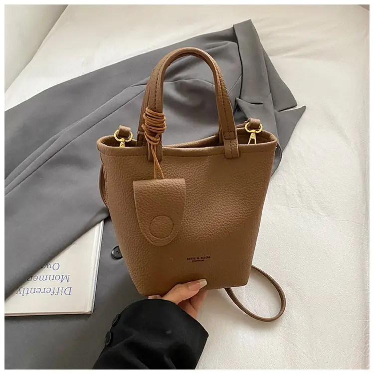 Women Pebbled Shoulder Bag Brown 2025 Retro Trendy — feature 24