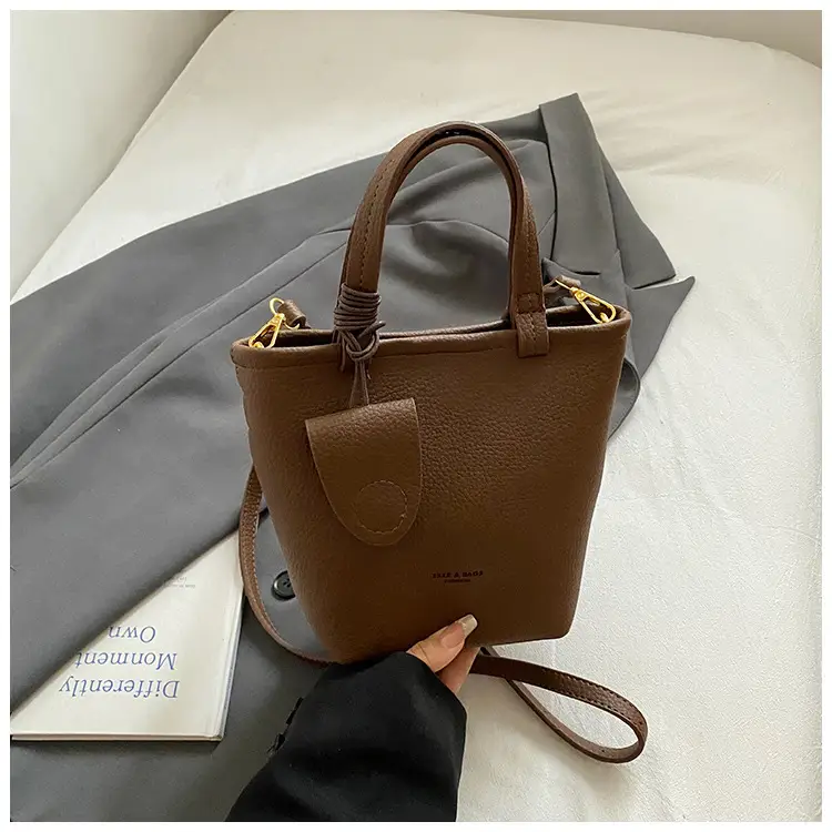 Women Pebbled Shoulder Bag Brown 2025 Retro Trendy — feature 27