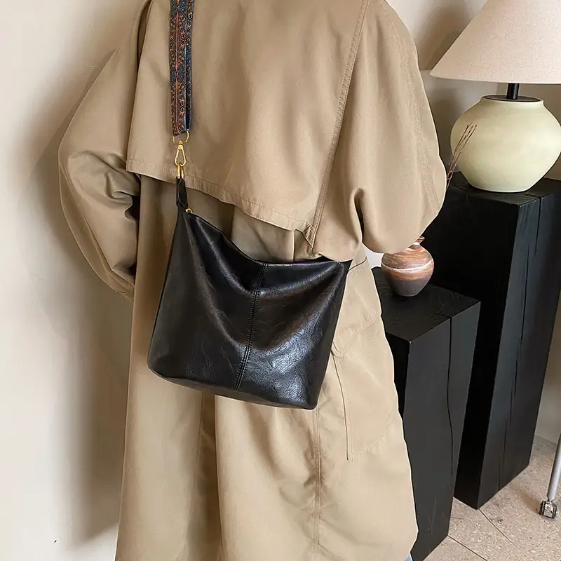 Retro Brown Leather Shoulder Bag Women 2025 - Image 9