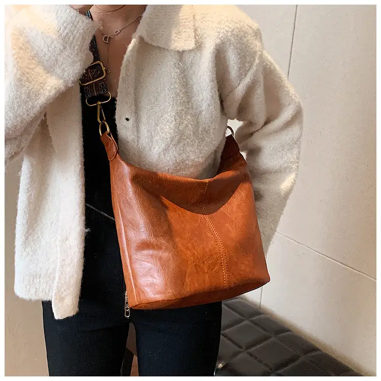 Retro Brown Leather Shoulder Bag Women 2025 — feature 12