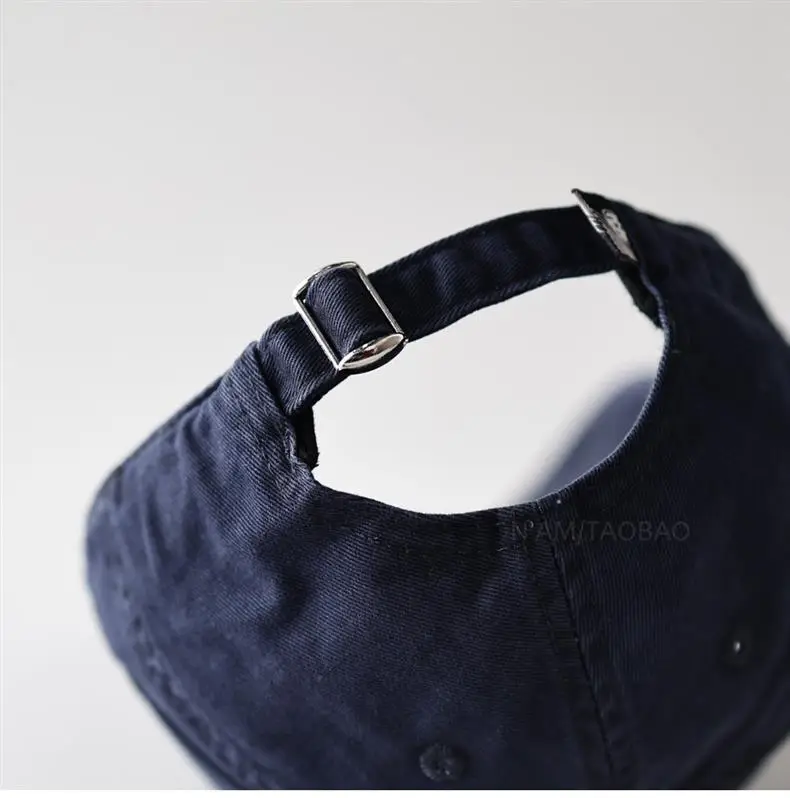 Maroon Embroidered Baseball Cap Unisex Face-Slimming Sunshade — feature 9