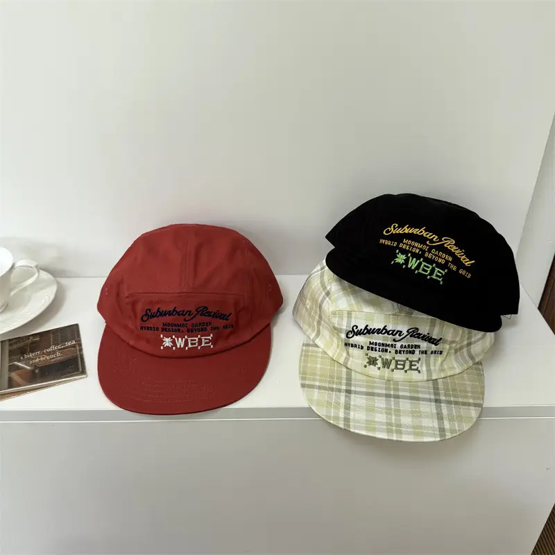 Women's Korean Contrast Plaid Peaked Cap - Image 5