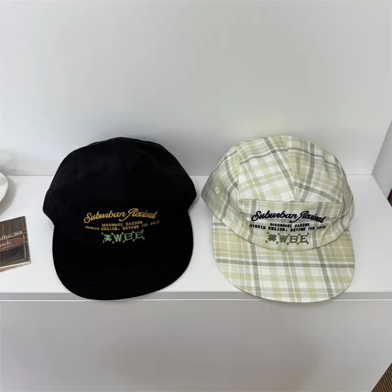 Women's Korean Contrast Plaid Peaked Cap - Image 7