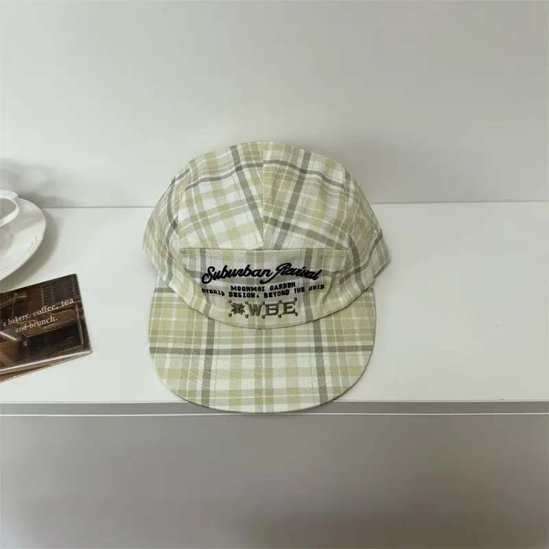 Women's Korean Contrast Plaid Peaked Cap - Image 2