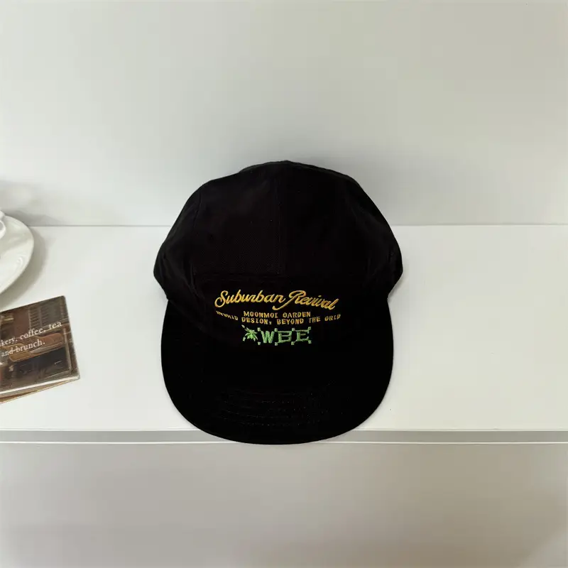 Women's Korean Contrast Plaid Peaked Cap - Image 3