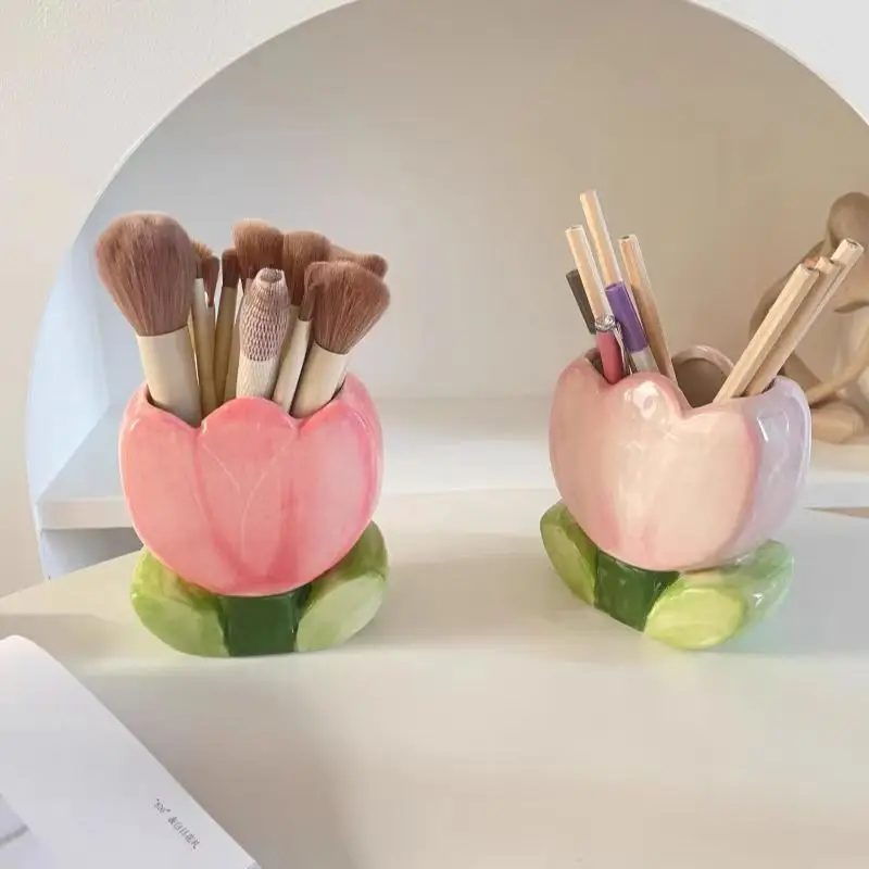 Tulip Makeup Brush Holder for Office & Bedroom Decor - Image 14