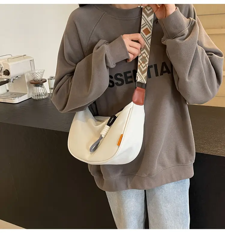 Women Crossbody Bag Canvas Summer Niche Commuter 2026 — feature 18