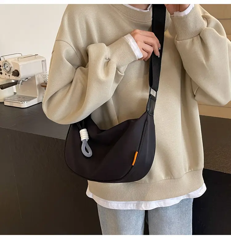 Women Crossbody Bag Canvas Summer Niche Commuter 2026 — feature 9