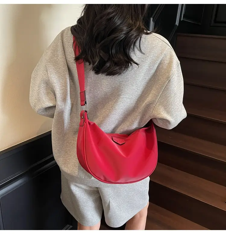 Red Women's Shoulder Bag 2026 Casual Lightweight Crossbody — feature 12
